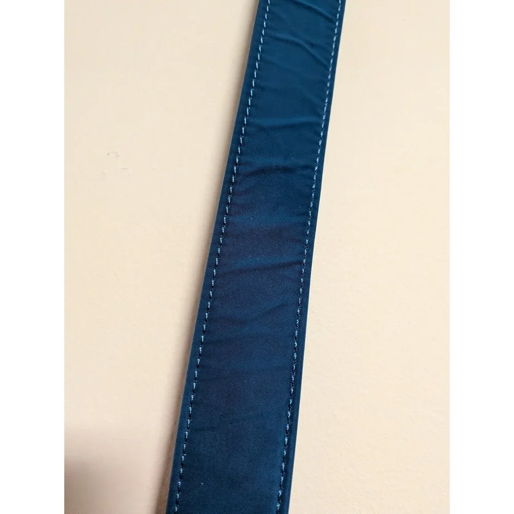 Athleta Women Blue All About Crossbody Bag Crescent Nylon Zip One Size‎